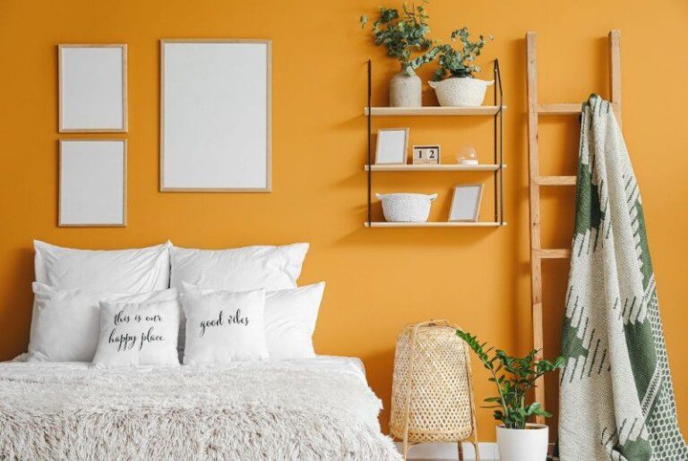 Inspirasi Desain Kamar Warna Orange yang Ceria dan Elegan