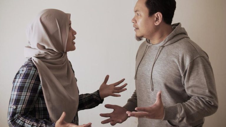 Dosa Istri Membangkang Kepada Suami